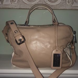 Badgley Mischka Leather bag 👜